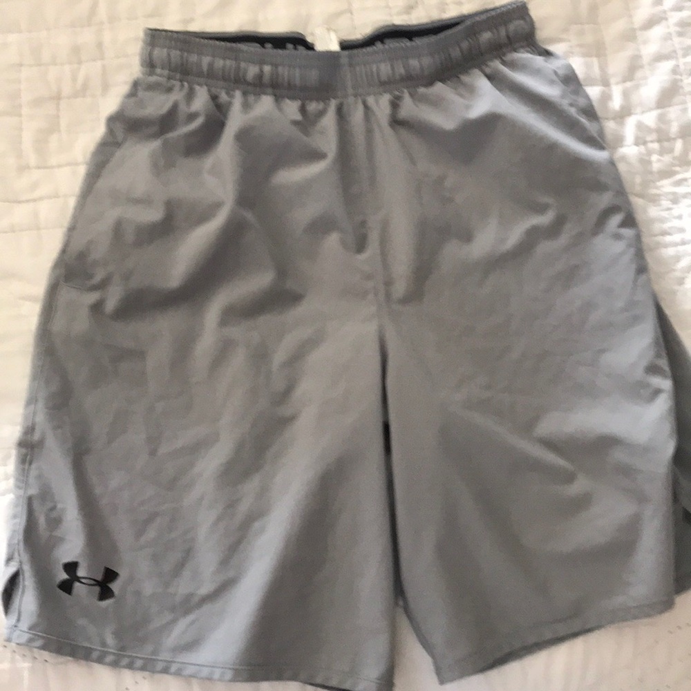 Grey Under armour shorts